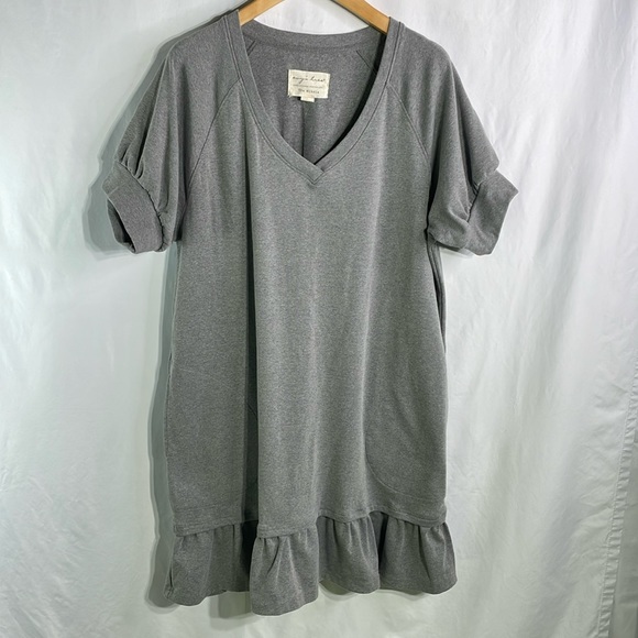 Envy’s Tree The Mikela grey knit shirt sleeve dress with ruffle and pockets - Picture 1 of 4